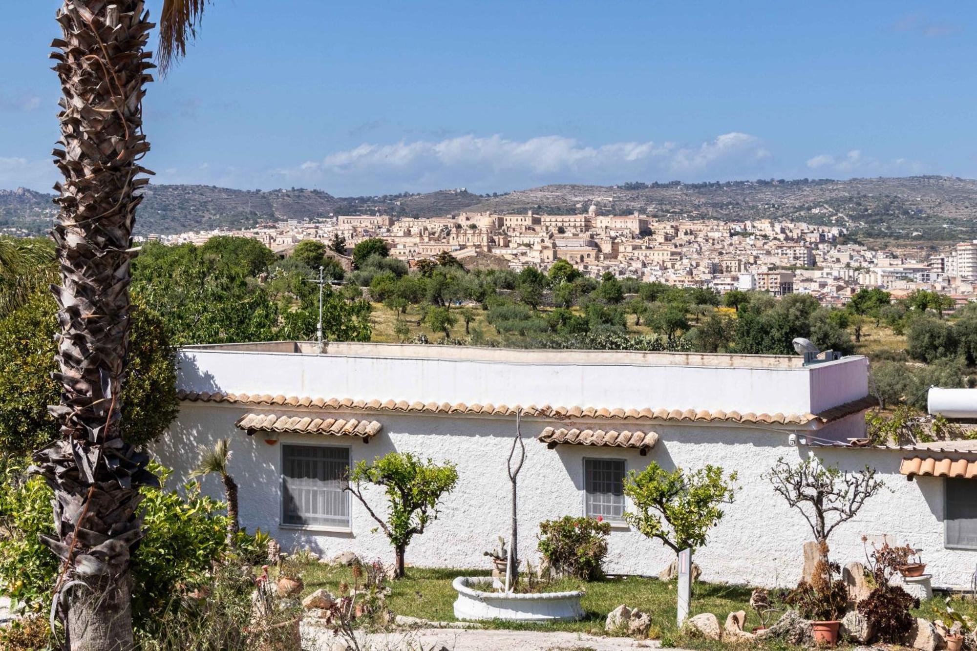 Villa Annamaria Noto Esterno foto